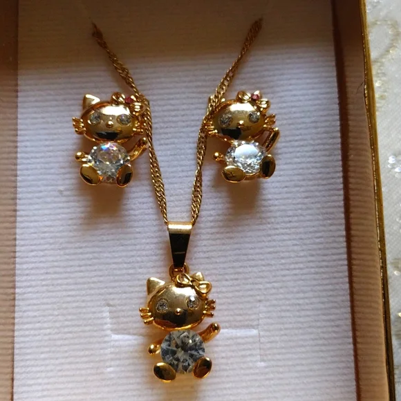 Kitty Necklace/pendant, earrings set. NWOT - Picture 1 of 7